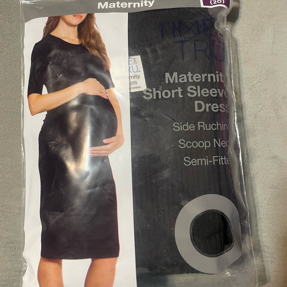 Maternity‎ dress.